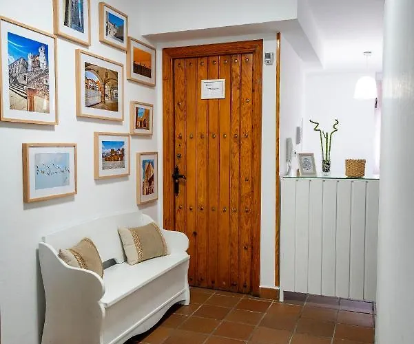 Hostal Plaza de Italia Caces